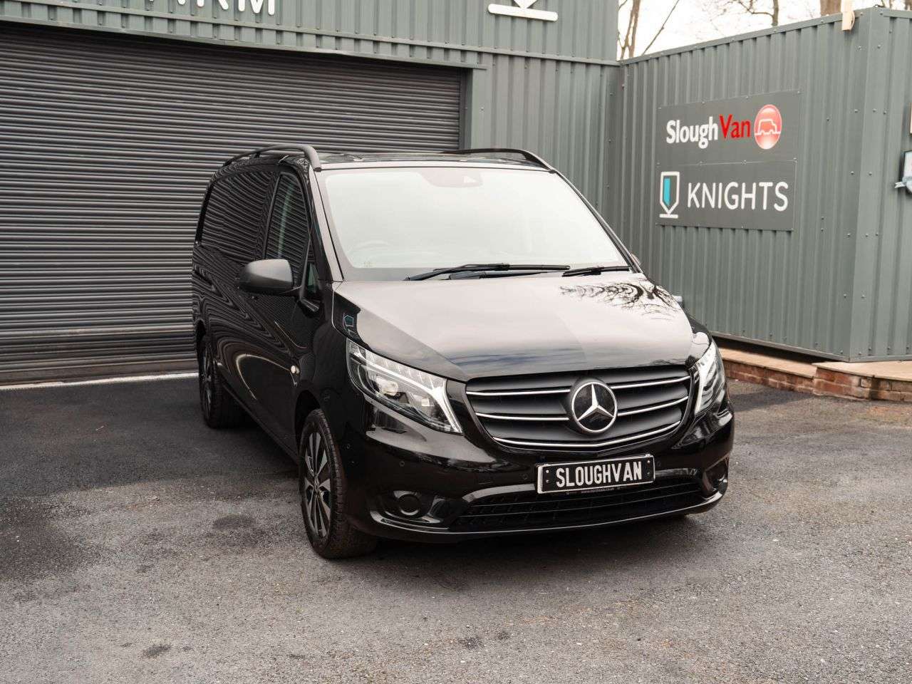 A 2024 MERCEDES-BENZ VITO 2.0 119 CDI Premium Crew Van Double Cab 5dr Diesel G-Tronic RWD L2 Euro 6 ( A 2024 MERCEDES-BENZ VITO 2.0 119 CDI Premium Crew Van Double Cab 5dr Diesel G-Tronic RWD L2 Euro 6 (