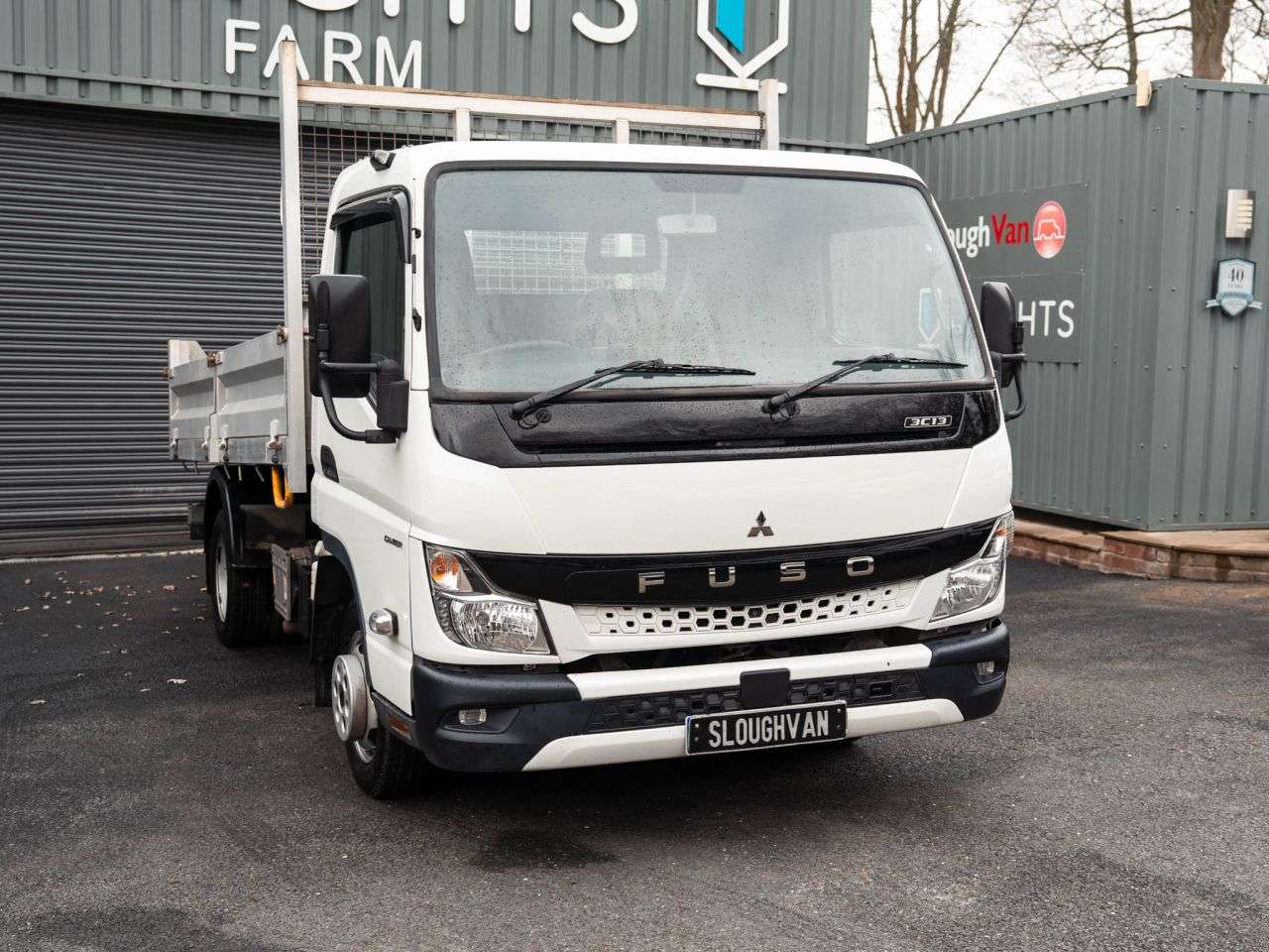A 2022 MITSUBISHI CANTER 3.0D 3C13 2800 Chassis Cab 2dr Diesel Manual MWB Euro 6 (s/s) (130 ps) TWIN A 2022 MITSUBISHI CANTER 3.0D 3C13 2800 Chassis Cab 2dr Diesel Manual MWB Euro 6 (s/s) (130 ps) TWIN