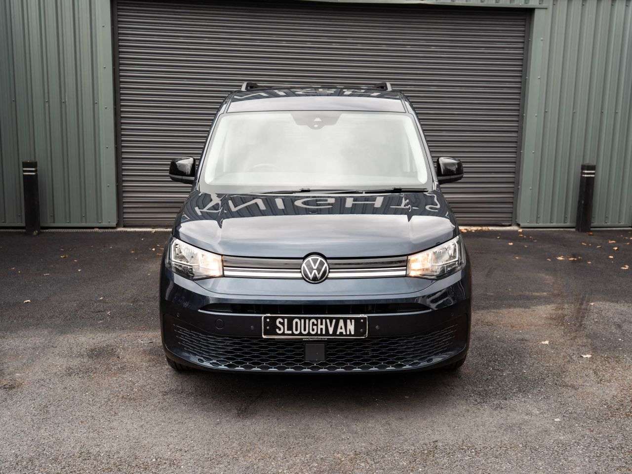 A 2022 VOLKSWAGEN CADDY MAXI 2.0 TDI Life MPV 5dr Diesel Manual Euro 6 (s/s) (102 ps) AIRCON, CARPLAY, 7 A 2022 VOLKSWAGEN CADDY MAXI 2.0 TDI Life MPV 5dr Diesel Manual Euro 6 (s/s) (102 ps) AIRCON, CARPLAY, 7