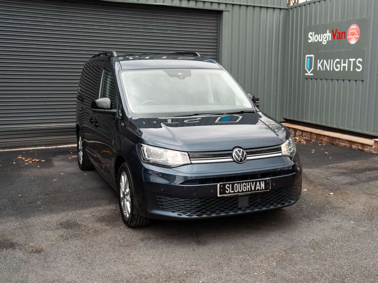 A 2022 VOLKSWAGEN CADDY MAXI 2.0 TDI Life MPV 5dr Diesel Manual Euro 6 (s/s) (102 ps) AIRCON, CARPLAY, 7 A 2022 VOLKSWAGEN CADDY MAXI 2.0 TDI Life MPV 5dr Diesel Manual Euro 6 (s/s) (102 ps) AIRCON, CARPLAY, 7