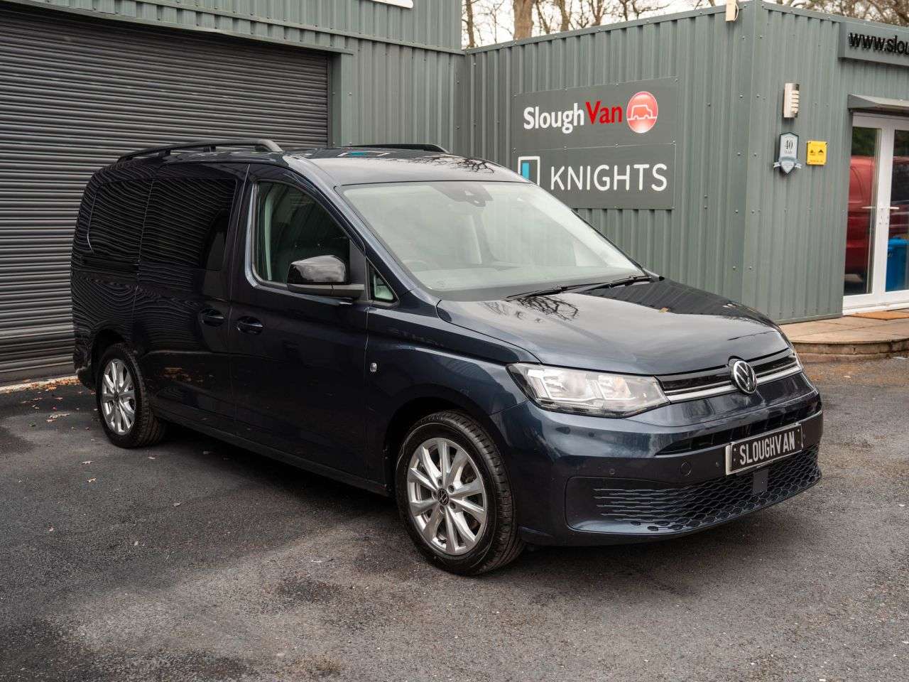 A 2022 VOLKSWAGEN CADDY MAXI 2.0 TDI Life MPV 5dr Diesel Manual Euro 6 (s/s) (102 ps) AIRCON, CARPLAY, 7 A 2022 VOLKSWAGEN CADDY MAXI 2.0 TDI Life MPV 5dr Diesel Manual Euro 6 (s/s) (102 ps) AIRCON, CARPLAY, 7