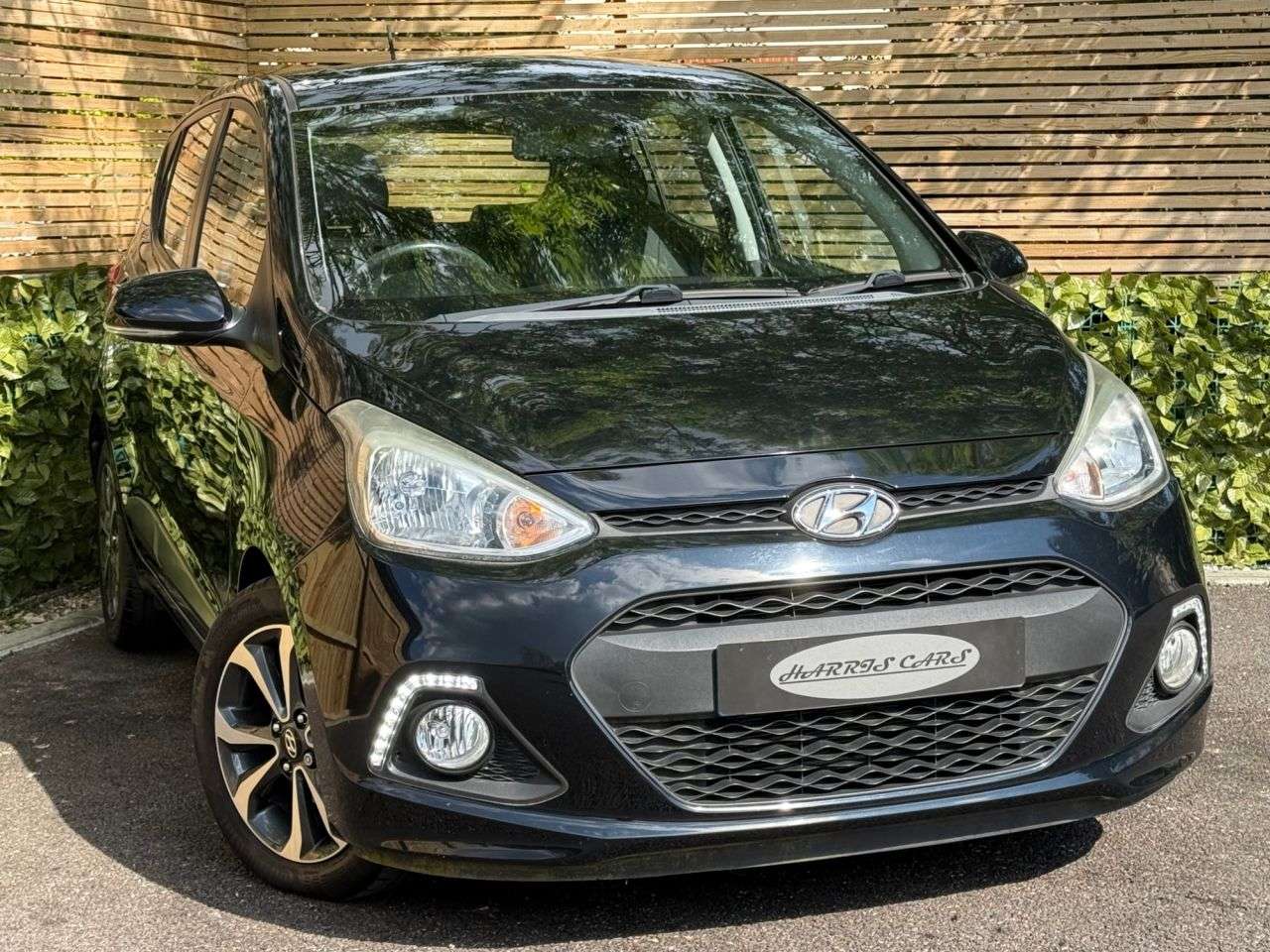 A 2015 HYUNDAI I10 1.2 Premium SE Hatchback 5dr Petrol Manual Euro 5 (87 ps) 12 MONTHS AA, FRE A 2015 HYUNDAI I10 1.2 Premium SE Hatchback 5dr Petrol Manual Euro 5 (87 ps) 12 MONTHS AA, FRE