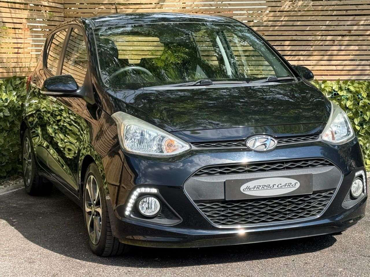 A 2015 HYUNDAI I10 1.2 Premium SE Hatchback 5dr Petrol Manual Euro 5 (87 ps) 12 MONTHS AA, FRE A 2015 HYUNDAI I10 1.2 Premium SE Hatchback 5dr Petrol Manual Euro 5 (87 ps) 12 MONTHS AA, FRE