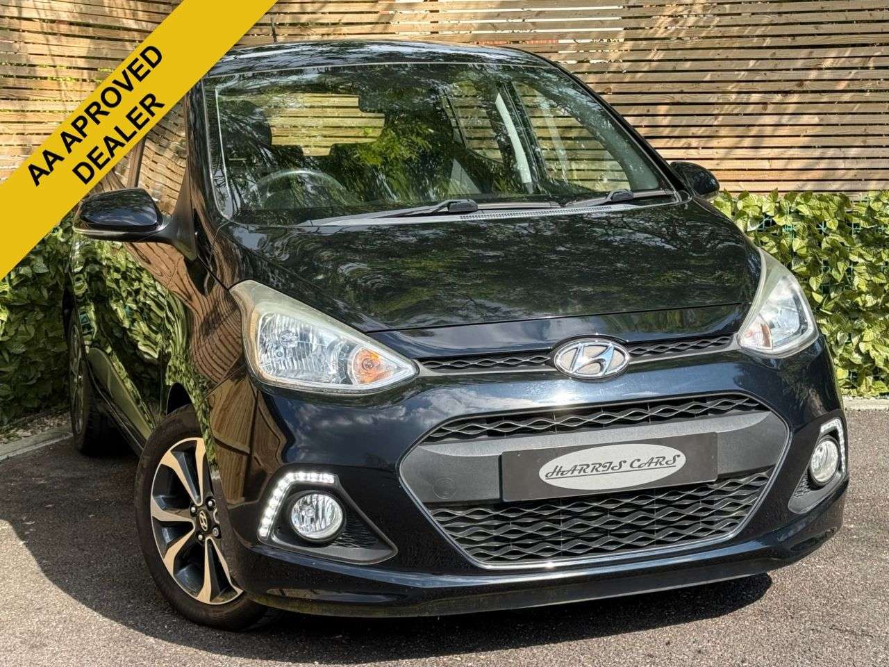 A 2015 HYUNDAI I10 1.2 Premium SE Hatchback 5dr Petrol Manual Euro 5 (87 ps) 12 MONTHS AA, FRE A 2015 HYUNDAI I10 1.2 Premium SE Hatchback 5dr Petrol Manual Euro 5 (87 ps) 12 MONTHS AA, FRE