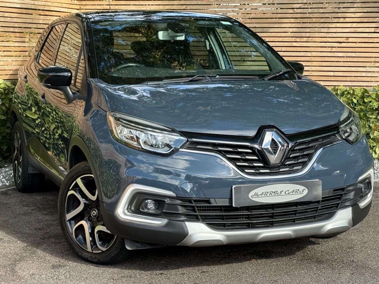 A 2018 RENAULT CAPTUR 1.5 dCi ENERGY Dynamique S Nav SUV 5dr Diesel Manual Euro 6 (s/s) (90 ps) 1 A 2018 RENAULT CAPTUR 1.5 dCi ENERGY Dynamique S Nav SUV 5dr Diesel Manual Euro 6 (s/s) (90 ps) 1