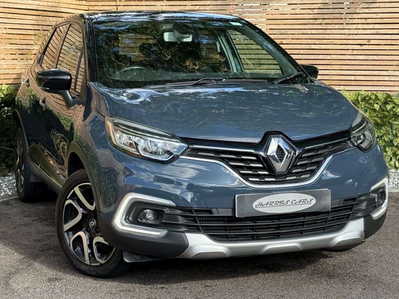 A 2018 RENAULT CAPTUR 1.5 dCi ENERGY Dynamique S Nav SUV 5dr Diesel Manual Euro 6 (s/s) (90 ps) 1 A 2018 RENAULT CAPTUR 1.5 dCi ENERGY Dynamique S Nav SUV 5dr Diesel Manual Euro 6 (s/s) (90 ps) 1