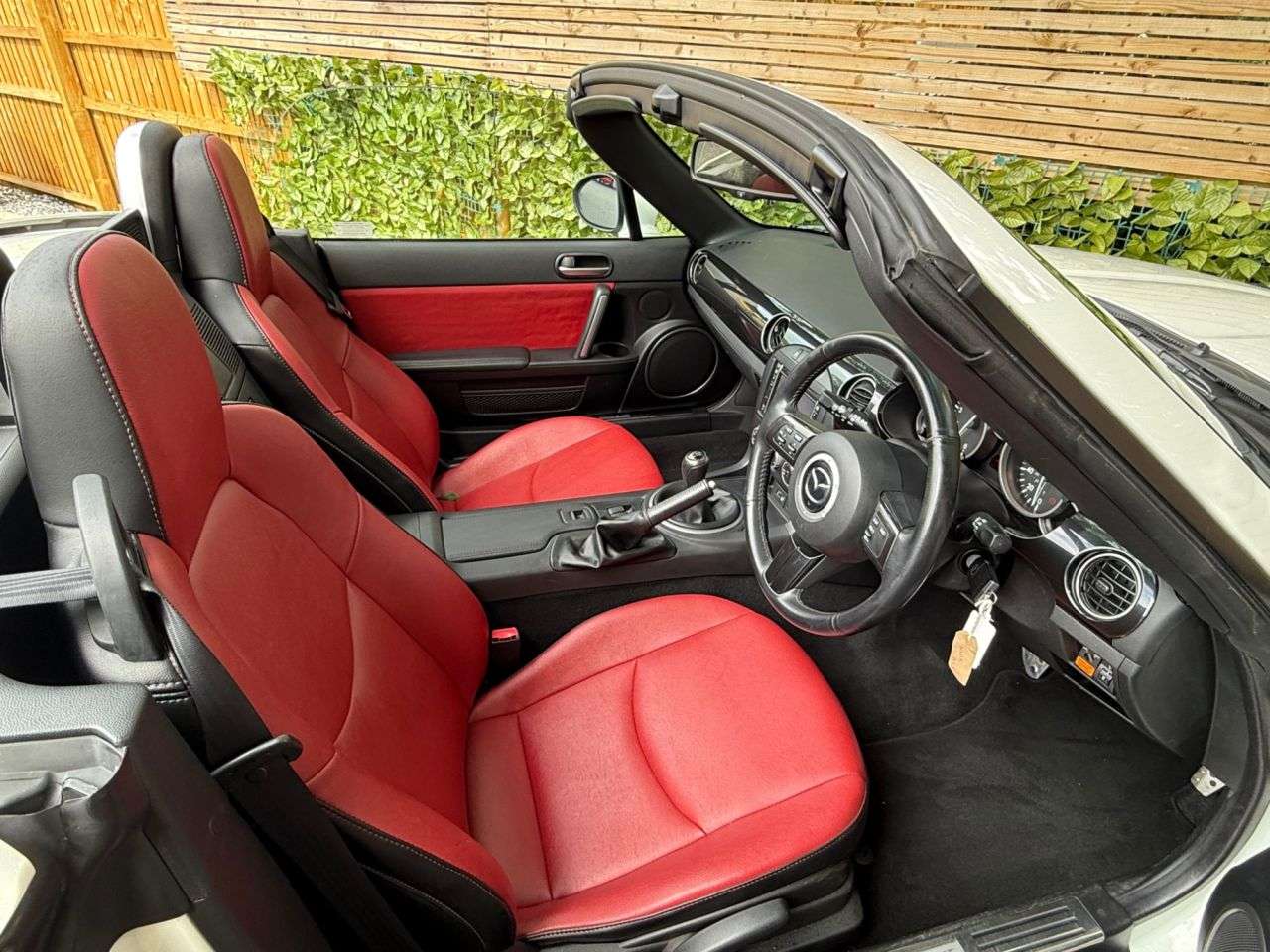 2013 MAZDA MX-5 2013 MAZDA MX-5