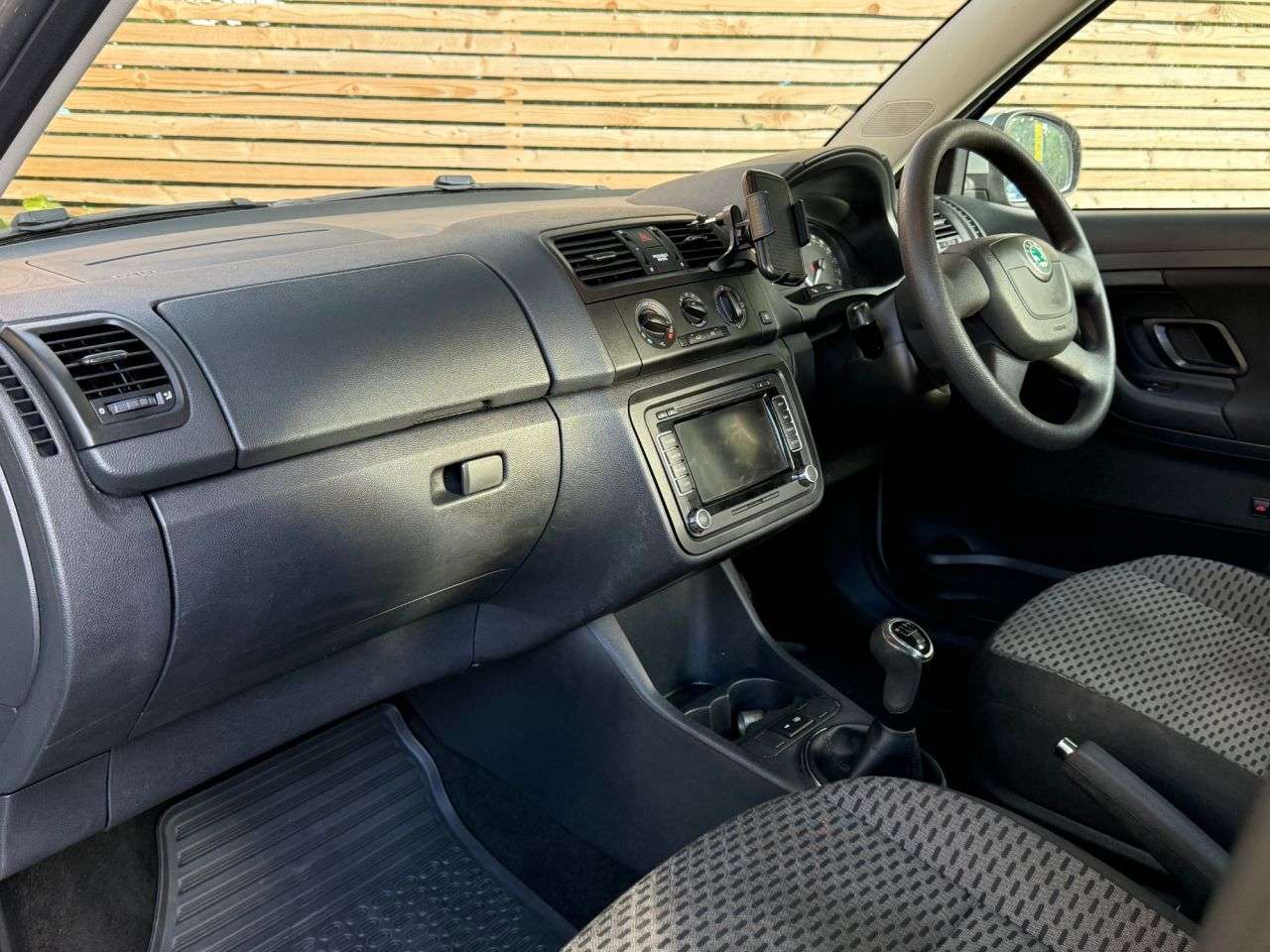 2010 SKODA FABIA 2010 SKODA FABIA