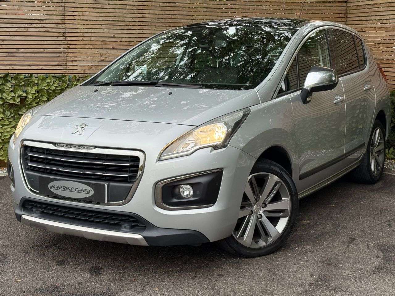 A 2016 PEUGEOT 3008 1.6 BlueHDi Allure SUV 5dr Diesel Manual Euro 6 (s/s) (120 ps) 12 MONTHS AA A 2016 PEUGEOT 3008 1.6 BlueHDi Allure SUV 5dr Diesel Manual Euro 6 (s/s) (120 ps) 12 MONTHS AA