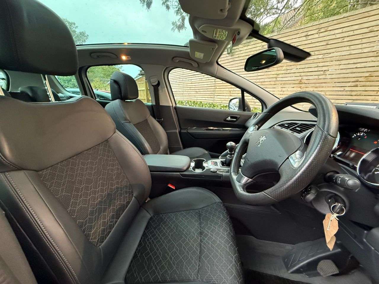 2016 PEUGEOT 3008 2016 PEUGEOT 3008