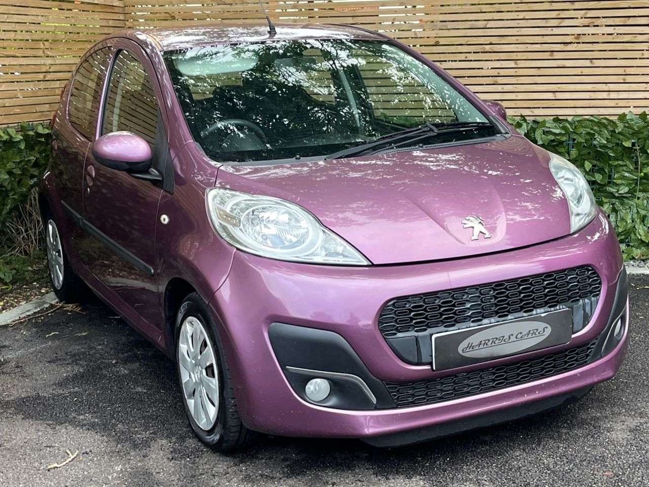 A 2013 PEUGEOT 107 1.0 12V Active Hatchback 5dr Petrol Manual Euro 5 (68 ps) 12 MONTHS AA, FRE A 2013 PEUGEOT 107 1.0 12V Active Hatchback 5dr Petrol Manual Euro 5 (68 ps) 12 MONTHS AA, FRE