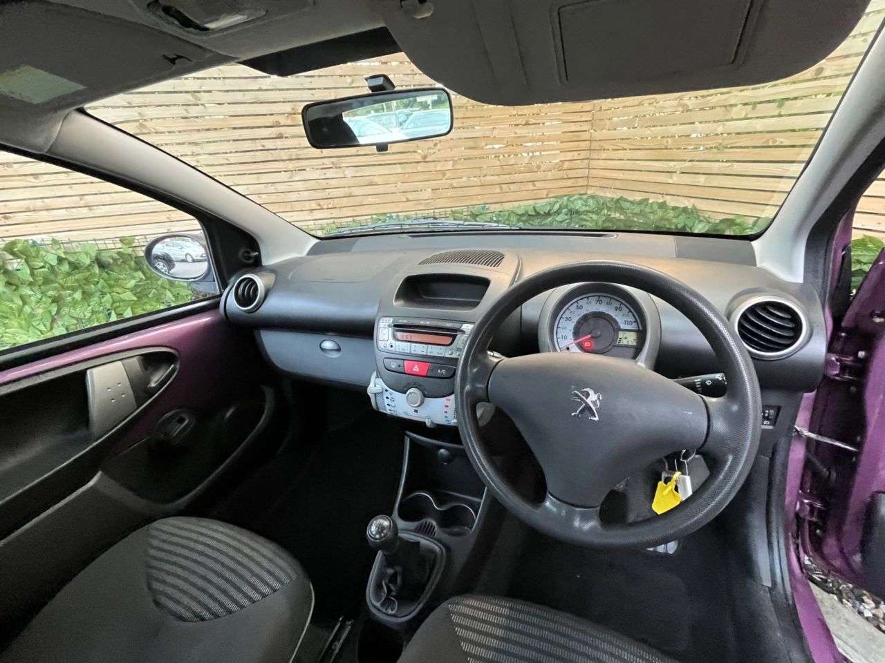 2013 PEUGEOT 107 2013 PEUGEOT 107