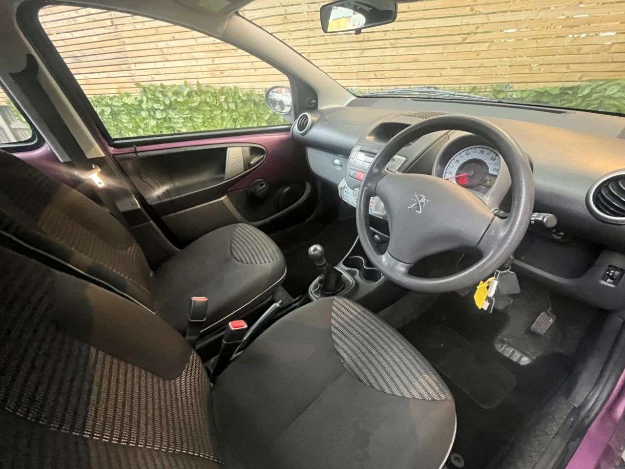 2013 PEUGEOT 107 2013 PEUGEOT 107