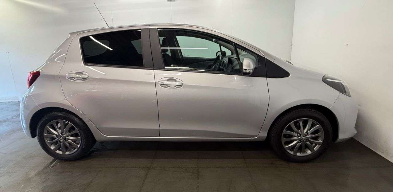 2017 TOYOTA YARIS 2017 TOYOTA YARIS