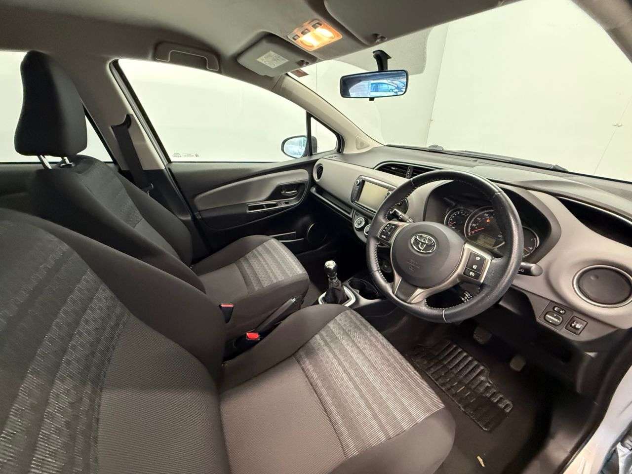 2017 TOYOTA YARIS 2017 TOYOTA YARIS