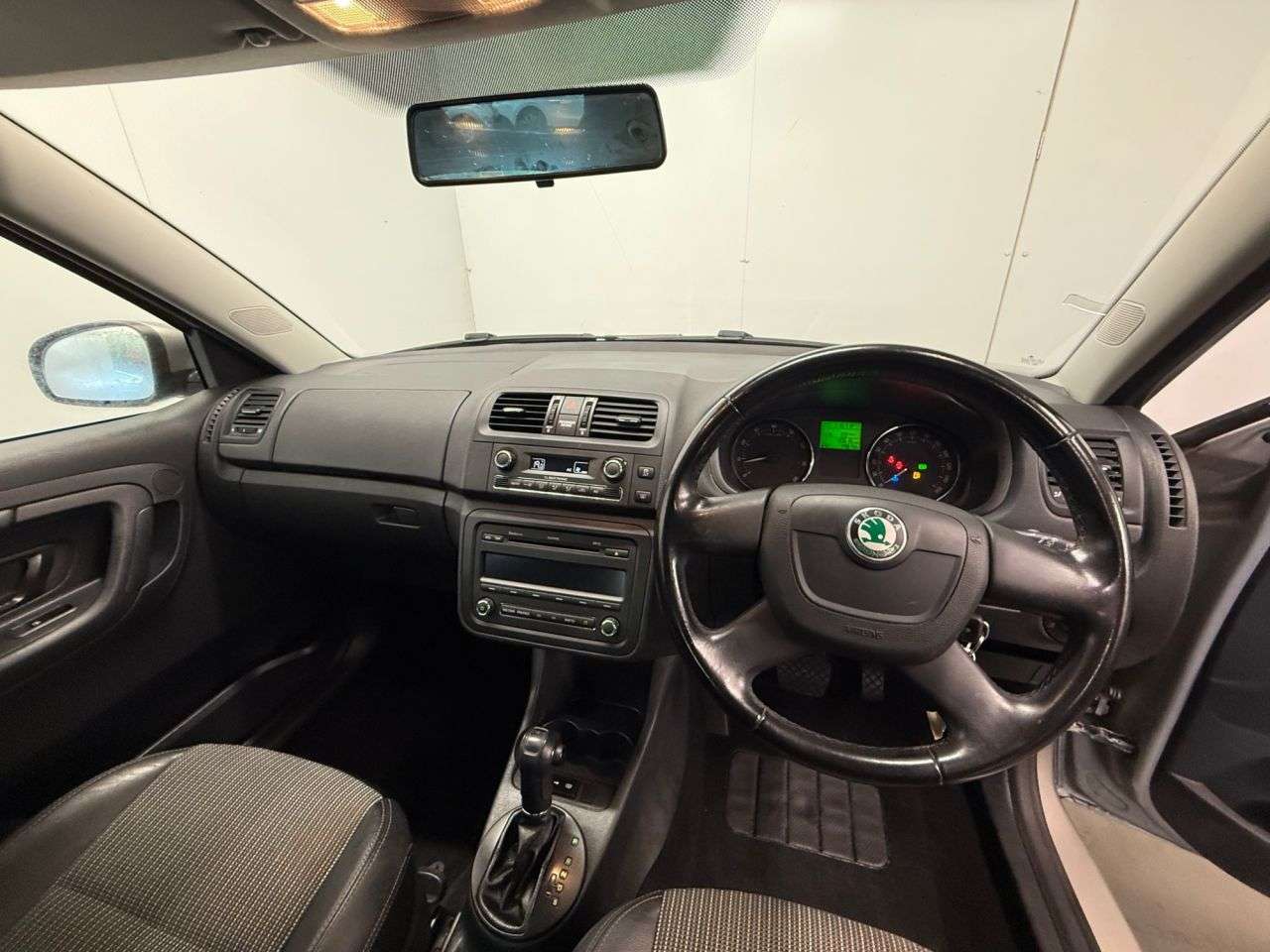 2010 SKODA FABIA 2010 SKODA FABIA