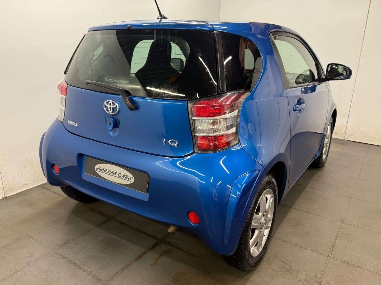 2011 TOYOTA IQ 2011 TOYOTA IQ