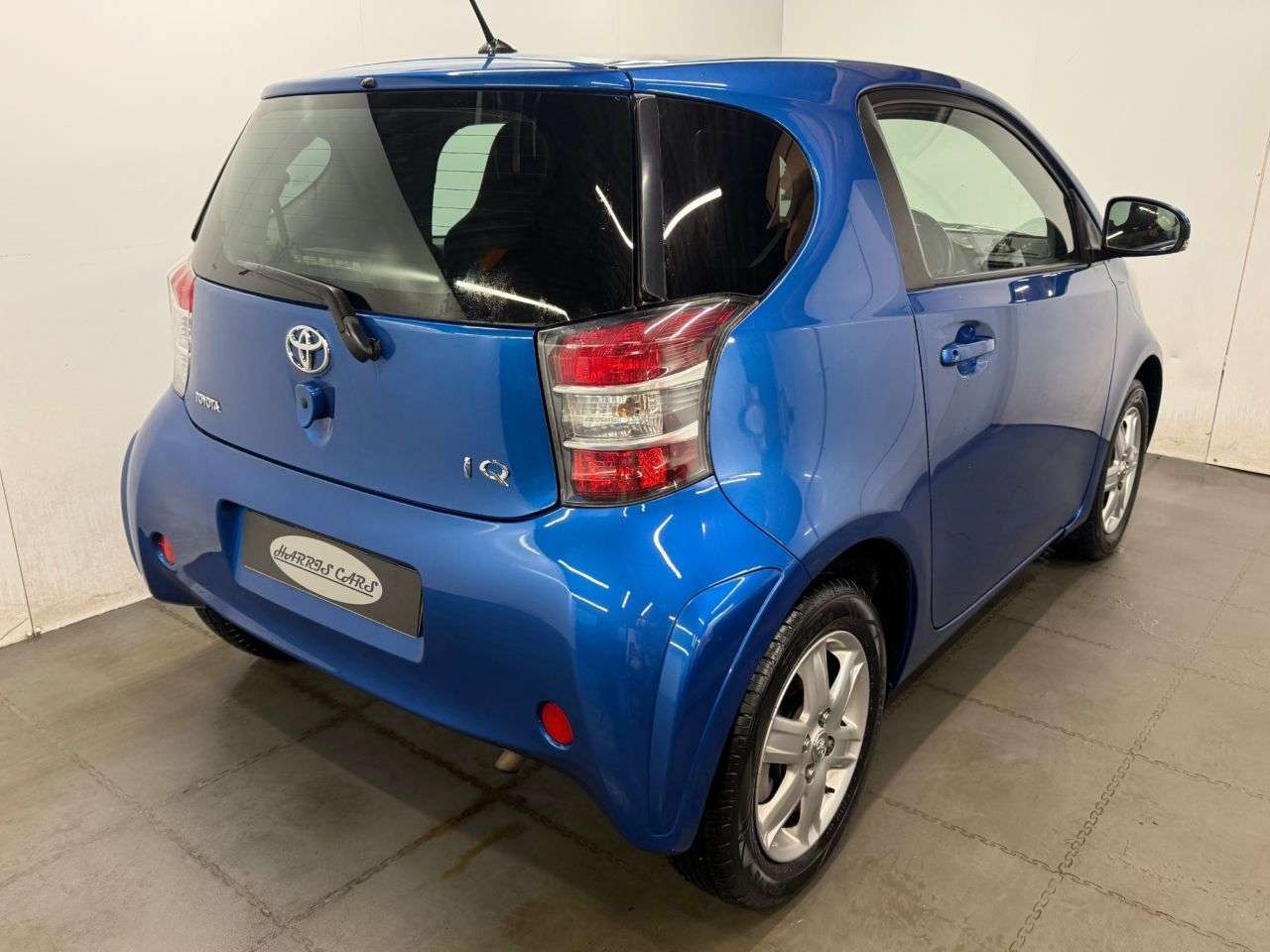 2011 TOYOTA IQ 2011 TOYOTA IQ