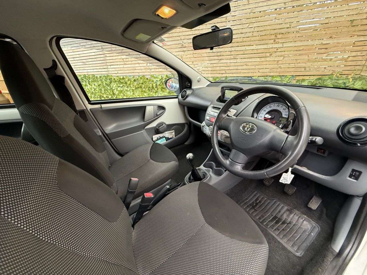 2011 TOYOTA AYGO 2011 TOYOTA AYGO