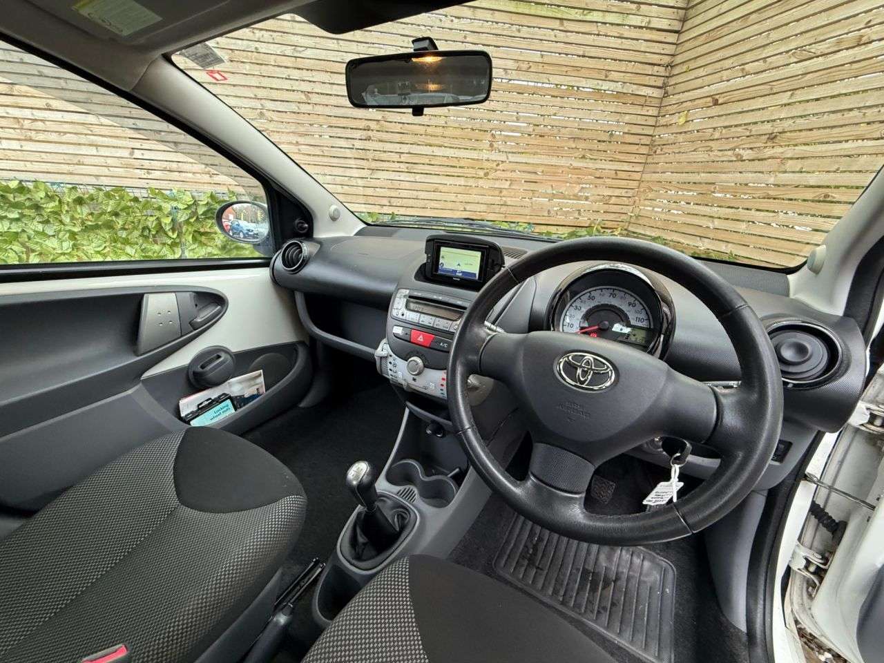 2011 TOYOTA AYGO 2011 TOYOTA AYGO