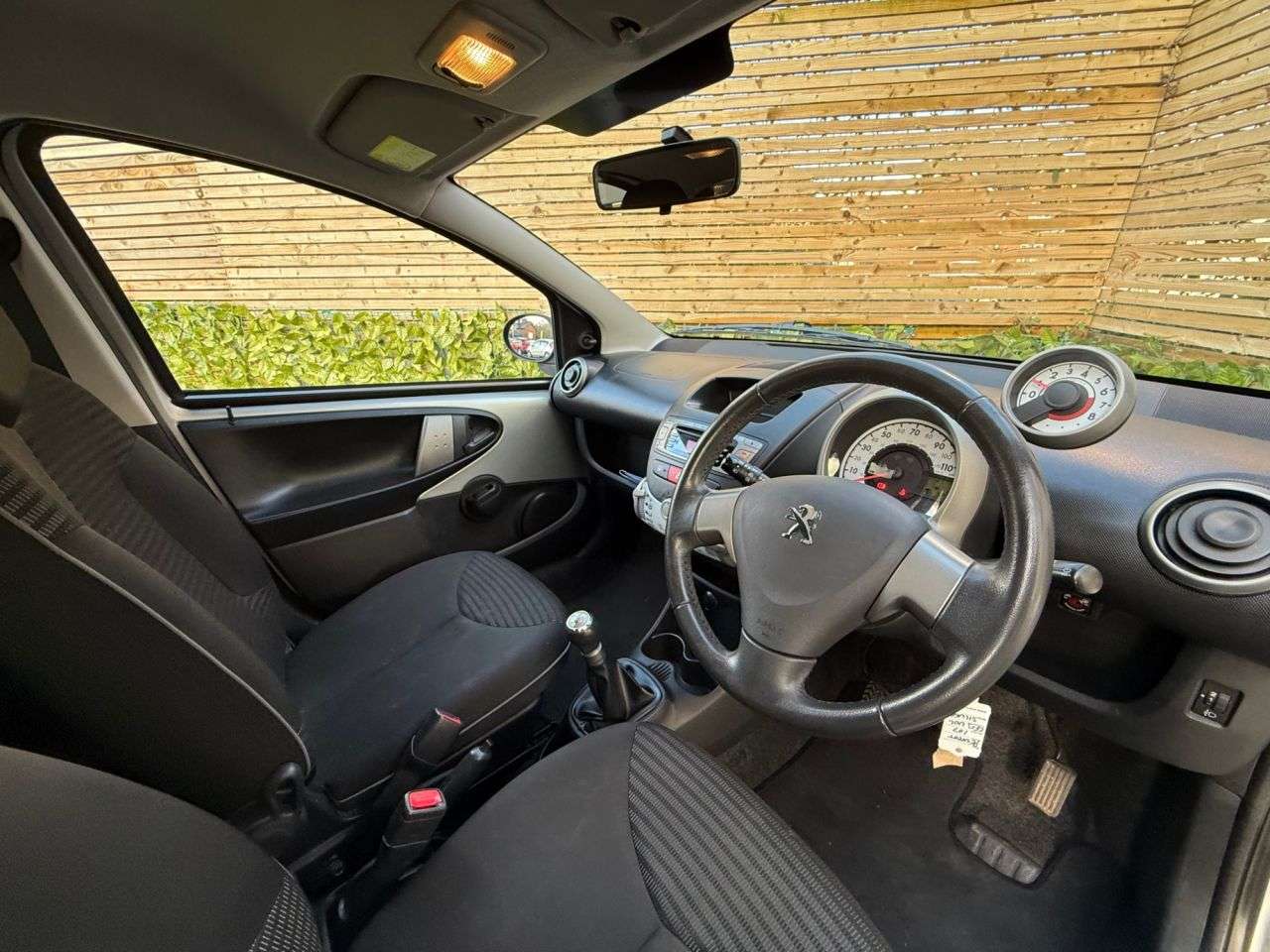 2013 PEUGEOT 107 2013 PEUGEOT 107