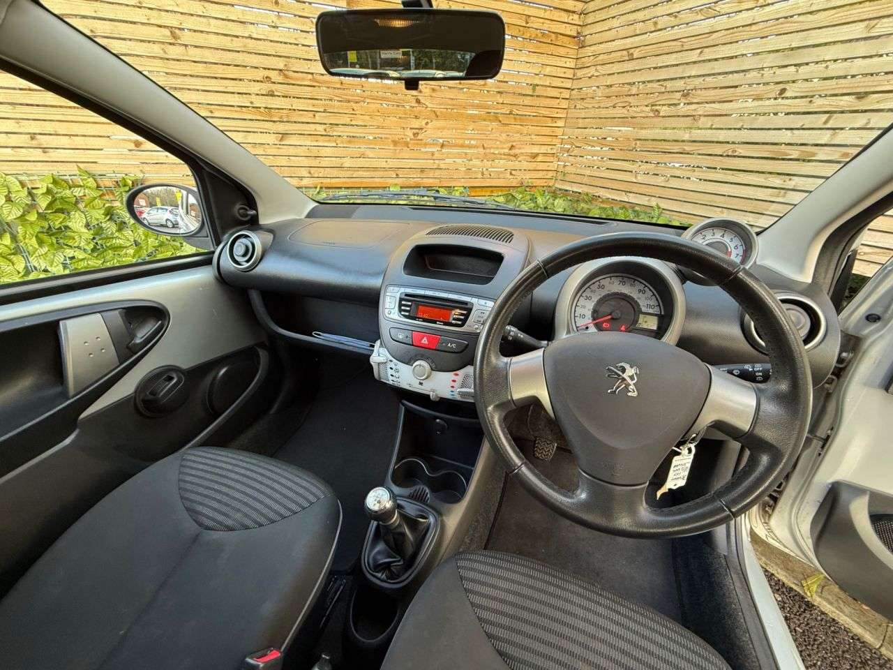 2013 PEUGEOT 107 2013 PEUGEOT 107