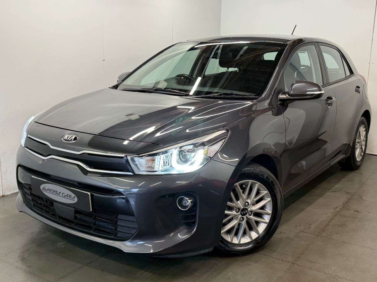 A 2017 KIA RIO 1.4 2 Hatchback 5dr Petrol Auto Euro 6 (98 bhp) 12 MONTHS AA, FRESH SERVICE A 2017 KIA RIO 1.4 2 Hatchback 5dr Petrol Auto Euro 6 (98 bhp) 12 MONTHS AA, FRESH SERVICE