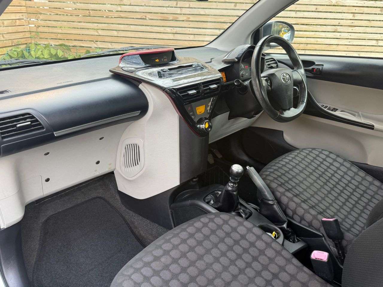 2012 TOYOTA IQ 2012 TOYOTA IQ