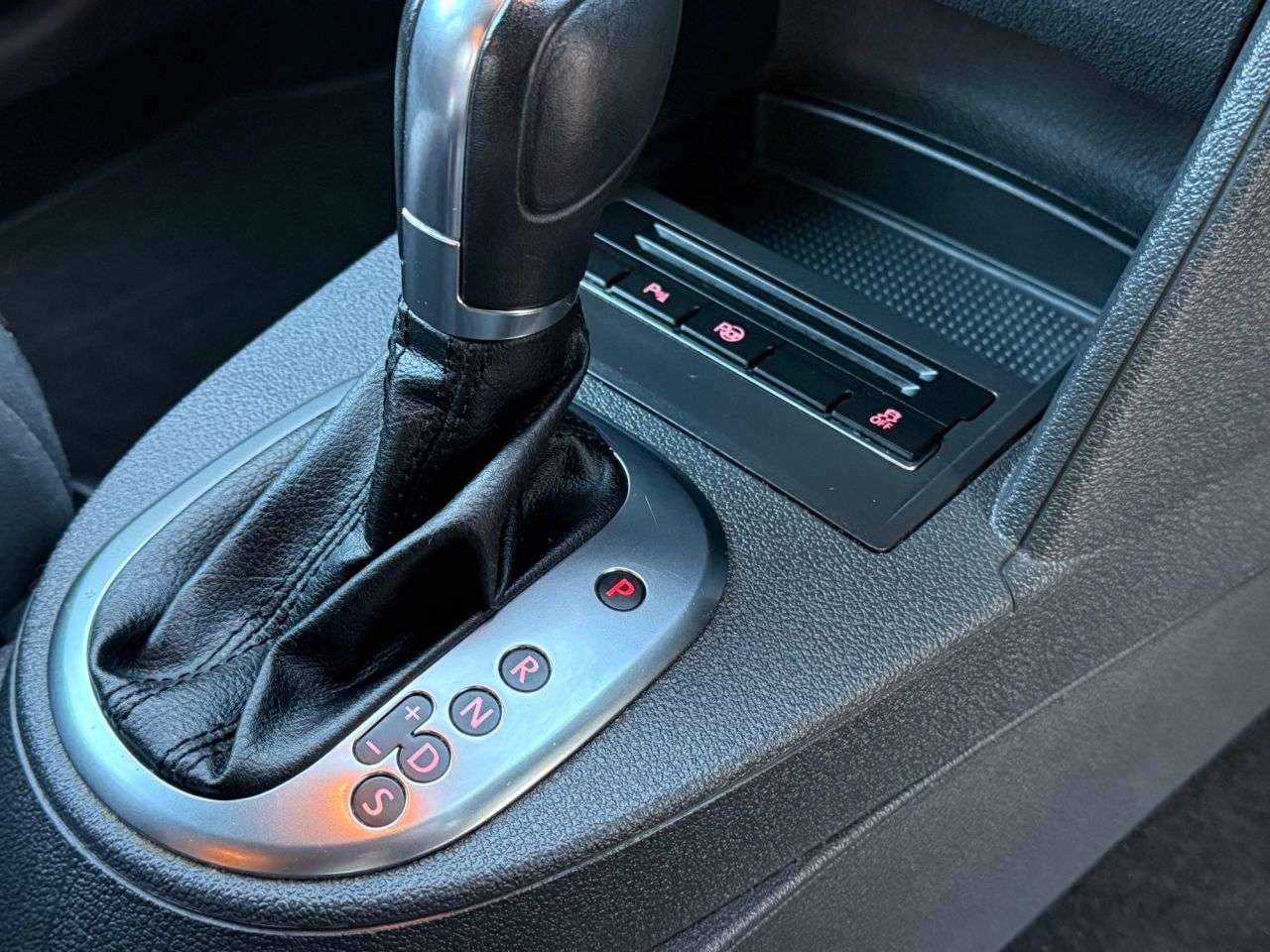 2012 VOLKSWAGEN TOURAN 2012 VOLKSWAGEN TOURAN