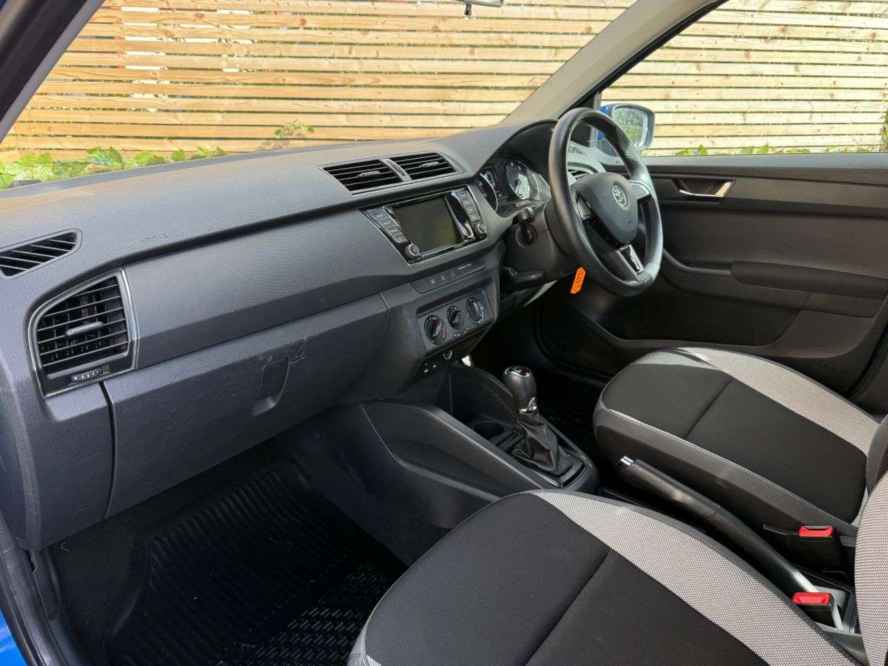 2015 SKODA FABIA 2015 SKODA FABIA