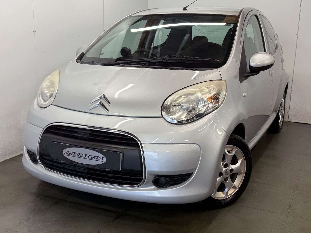 A 2011 CITROEN C1 1.0i VTR+ Hatchback 5dr Petrol EGS5 Euro 5 (68 ps) 12 MONTHS AA, FRESH SERV A 2011 CITROEN C1 1.0i VTR+ Hatchback 5dr Petrol EGS5 Euro 5 (68 ps) 12 MONTHS AA, FRESH SERV