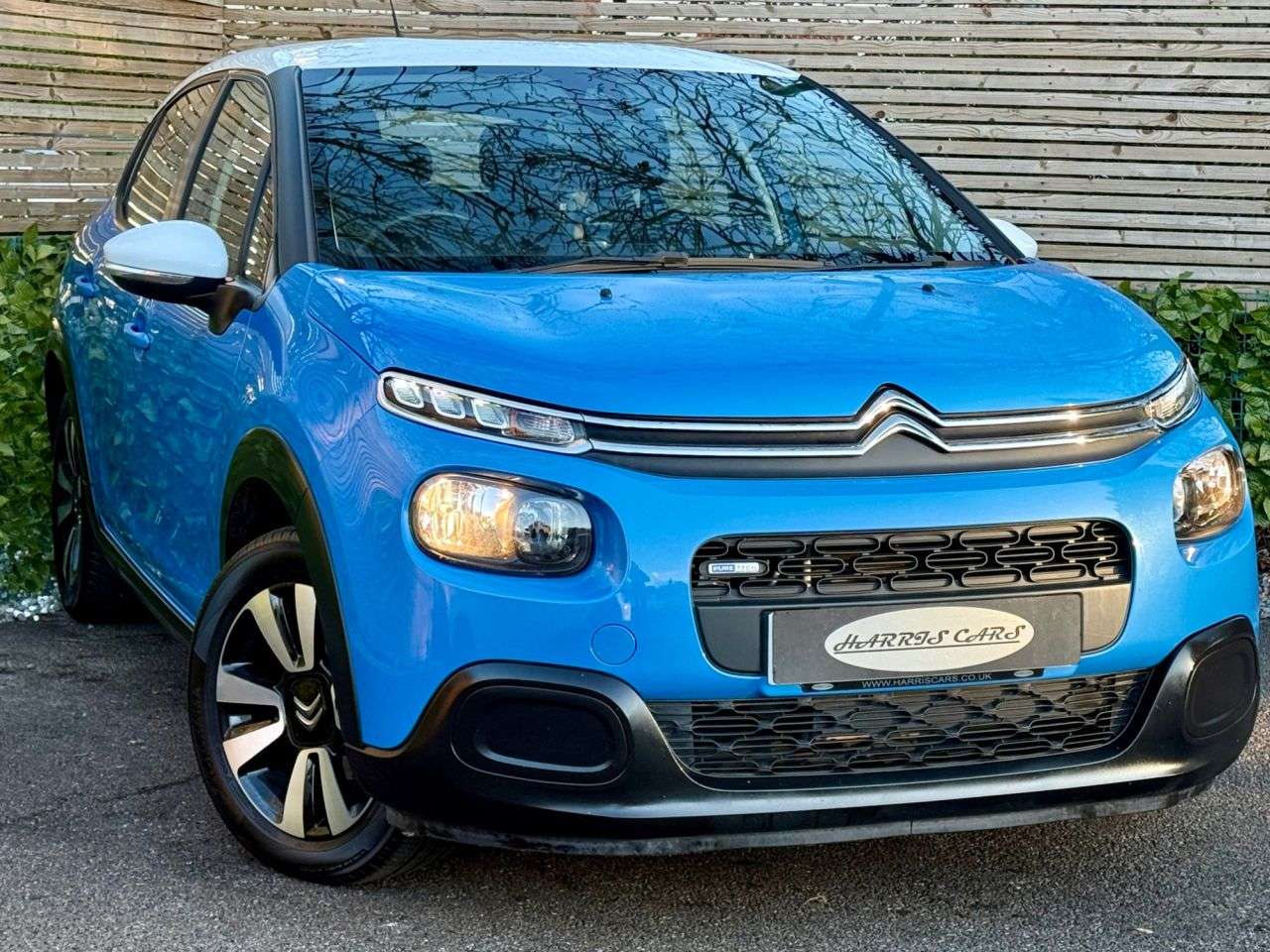 A 2017 CITROEN C3 PURETECH FEEL A 2017 CITROEN C3 PURETECH FEEL