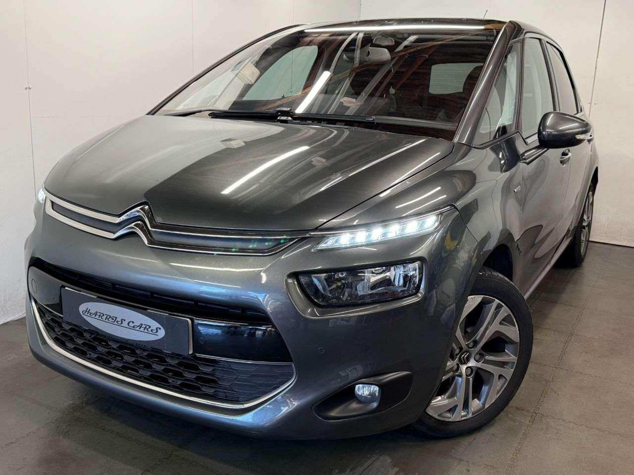 A 2016 CITROEN C4 PICASSO 1.6 BlueHDi Exclusive+ MPV 5dr Diesel EAT6 Euro 6 (s/s) (120 ps) 12 MONTHS A 2016 CITROEN C4 PICASSO 1.6 BlueHDi Exclusive+ MPV 5dr Diesel EAT6 Euro 6 (s/s) (120 ps) 12 MONTHS