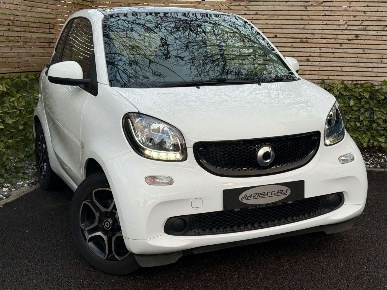 A 2017 SMART FORTWO 1.0 Prime (Premium) Coupe 2dr Petrol Manual Euro 6 (s/s) (71 ps) 12 MONTHS A 2017 SMART FORTWO 1.0 Prime (Premium) Coupe 2dr Petrol Manual Euro 6 (s/s) (71 ps) 12 MONTHS