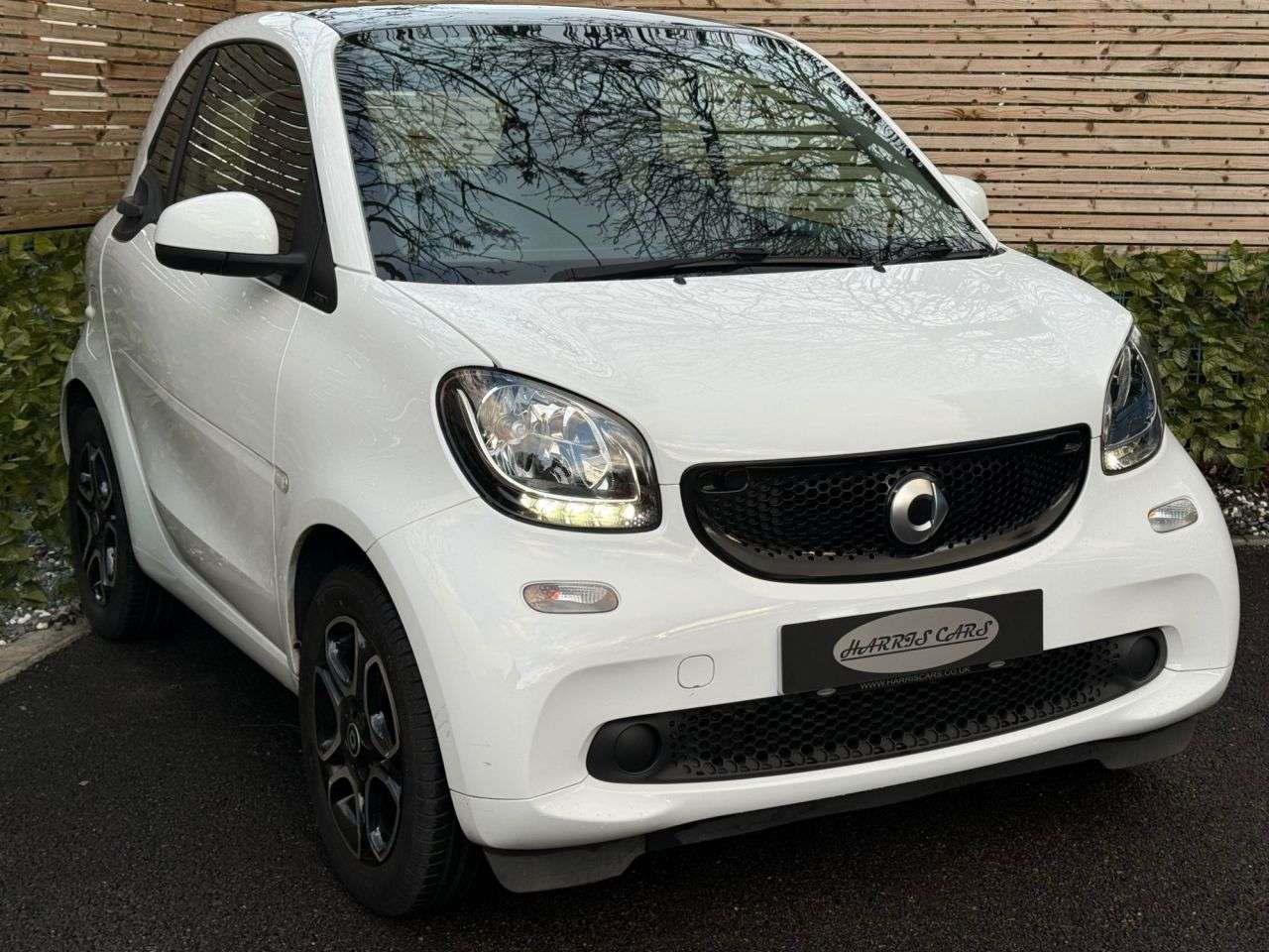 A 2017 SMART FORTWO 1.0 Prime (Premium) Coupe 2dr Petrol Manual Euro 6 (s/s) (71 ps) 12 MONTHS A 2017 SMART FORTWO 1.0 Prime (Premium) Coupe 2dr Petrol Manual Euro 6 (s/s) (71 ps) 12 MONTHS