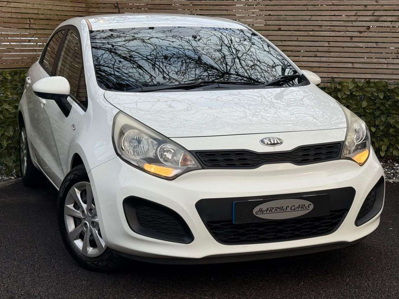A 2013 KIA RIO 1.25 1 Hatchback 5dr Petrol Manual Euro 5 (84 bhp) 12 MONTHS AA, FRESH SERV A 2013 KIA RIO 1.25 1 Hatchback 5dr Petrol Manual Euro 5 (84 bhp) 12 MONTHS AA, FRESH SERV