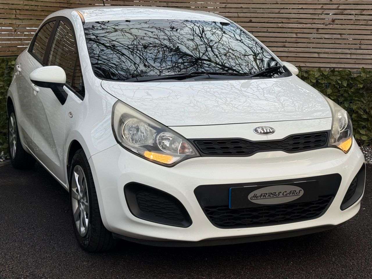 A 2013 KIA RIO 1.25 1 Hatchback 5dr Petrol Manual Euro 5 (84 bhp) 12 MONTHS AA, FRESH SERV A 2013 KIA RIO 1.25 1 Hatchback 5dr Petrol Manual Euro 5 (84 bhp) 12 MONTHS AA, FRESH SERV