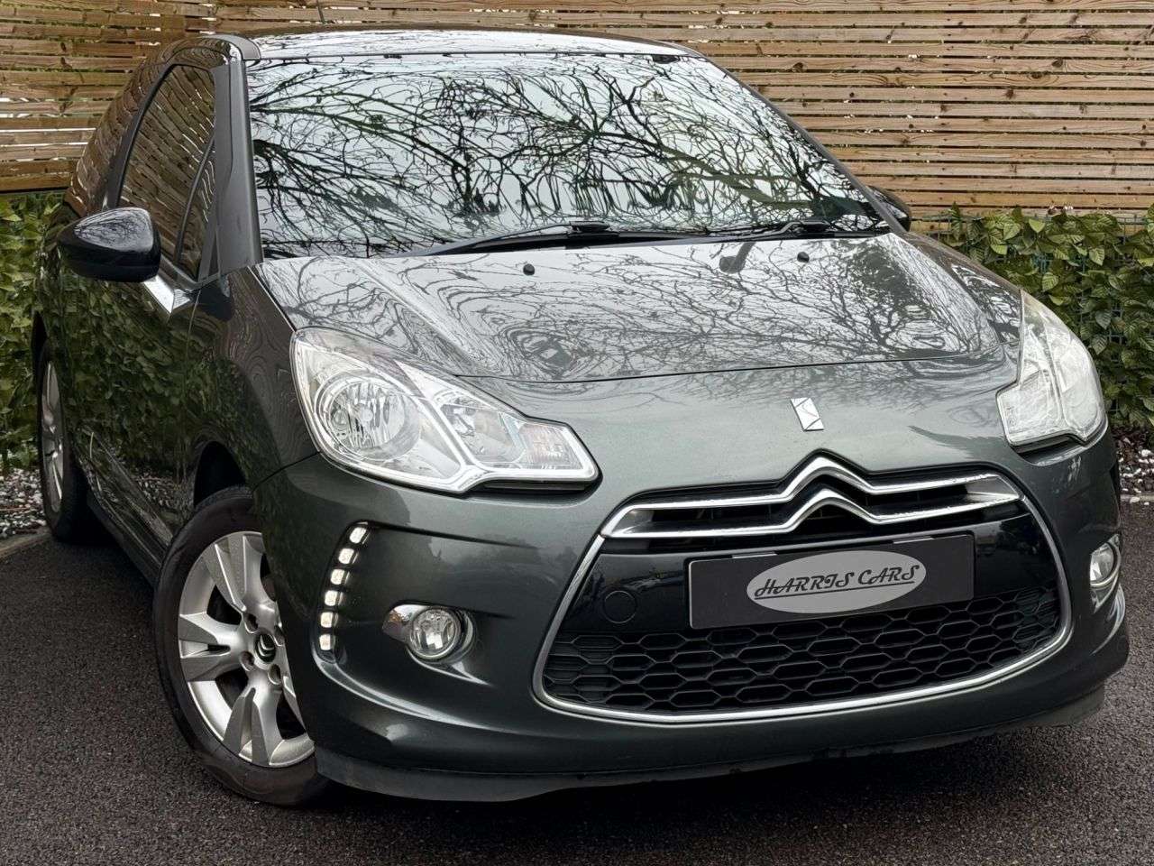 A 2011 CITROEN DS3 1.6 VTi DStyle Hatchback 3dr Petrol Manual Euro 5 (120 ps) 12 MONTHS AA, FR A 2011 CITROEN DS3 1.6 VTi DStyle Hatchback 3dr Petrol Manual Euro 5 (120 ps) 12 MONTHS AA, FR