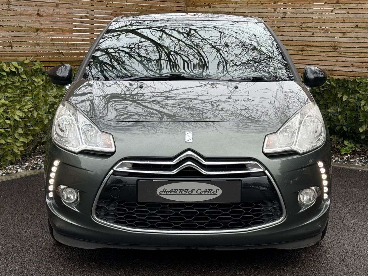 A 2011 CITROEN DS3 1.6 VTi DStyle Hatchback 3dr Petrol Manual Euro 5 (120 ps) 12 MONTHS AA, FR A 2011 CITROEN DS3 1.6 VTi DStyle Hatchback 3dr Petrol Manual Euro 5 (120 ps) 12 MONTHS AA, FR