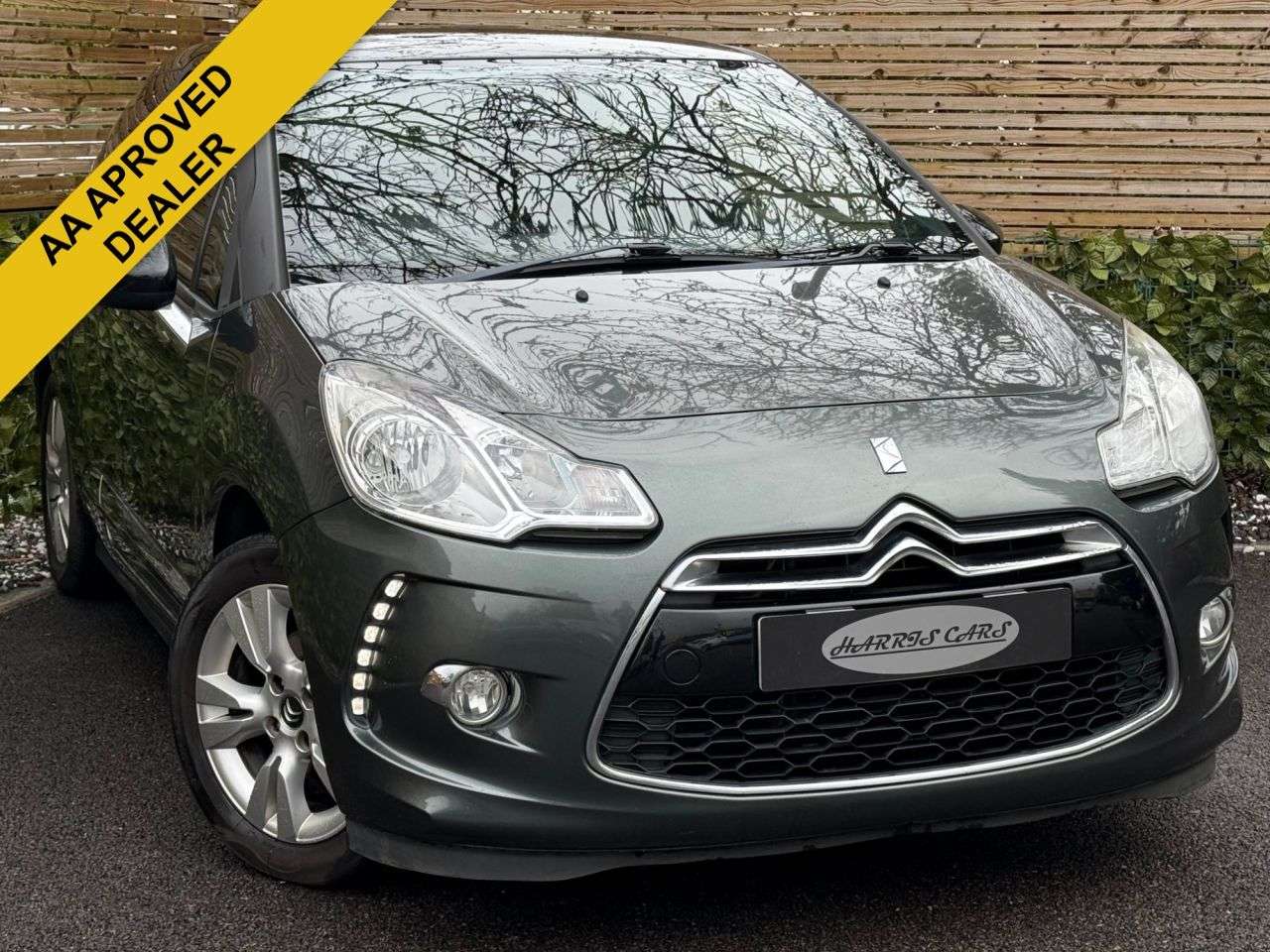 A 2011 CITROEN DS3 1.6 VTi DStyle Hatchback 3dr Petrol Manual Euro 5 (120 ps) 12 MONTHS AA, FR A 2011 CITROEN DS3 1.6 VTi DStyle Hatchback 3dr Petrol Manual Euro 5 (120 ps) 12 MONTHS AA, FR