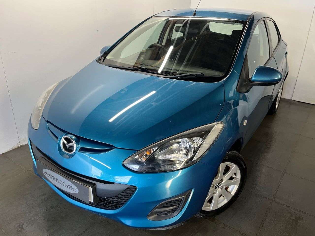 A 2013 MAZDA MAZDA2 1.5 TS2 Hatchback 5dr Petrol Auto Euro 5 (102 ps) 12 MONTHS AA, FRESH SERVI A 2013 MAZDA MAZDA2 1.5 TS2 Hatchback 5dr Petrol Auto Euro 5 (102 ps) 12 MONTHS AA, FRESH SERVI