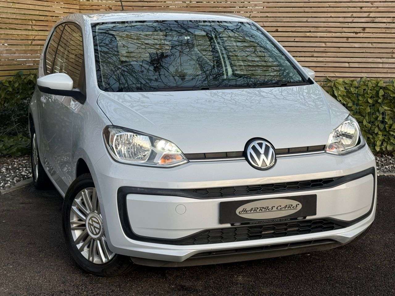 A 2016 VOLKSWAGEN UP! 1.0 Move up! Hatchback 3dr Petrol Manual Euro 6 (60 ps) 12 MONTHS AA, FRESH A 2016 VOLKSWAGEN UP! 1.0 Move up! Hatchback 3dr Petrol Manual Euro 6 (60 ps) 12 MONTHS AA, FRESH
