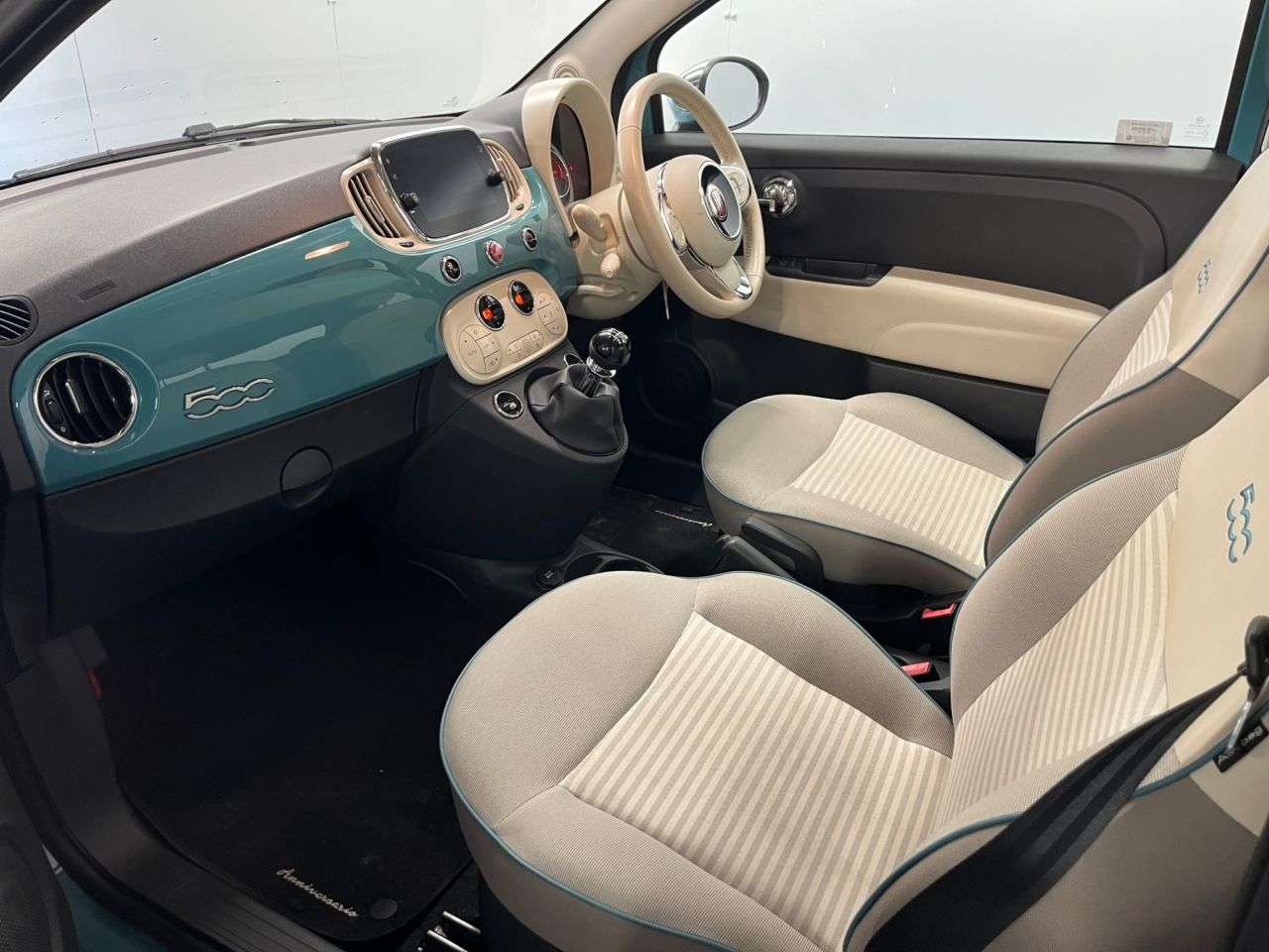 2017 FIAT 500 2017 FIAT 500