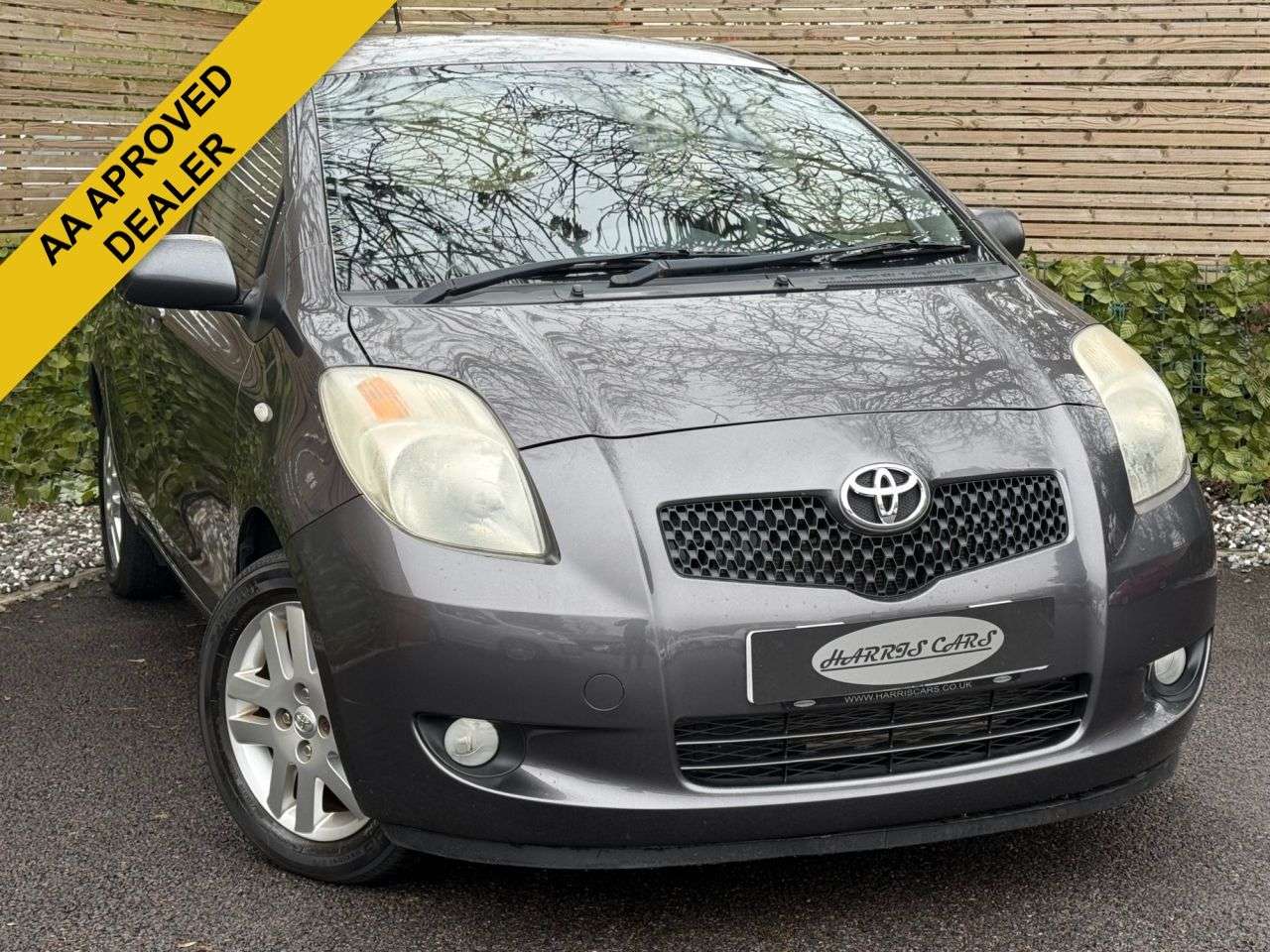 A 2007 TOYOTA YARIS 1.3 VVT-i TR Hatchback 5dr Petrol Manual (141 g/km, 85 bhp) 12 MONTHS AA, F A 2007 TOYOTA YARIS 1.3 VVT-i TR Hatchback 5dr Petrol Manual (141 g/km, 85 bhp) 12 MONTHS AA, F