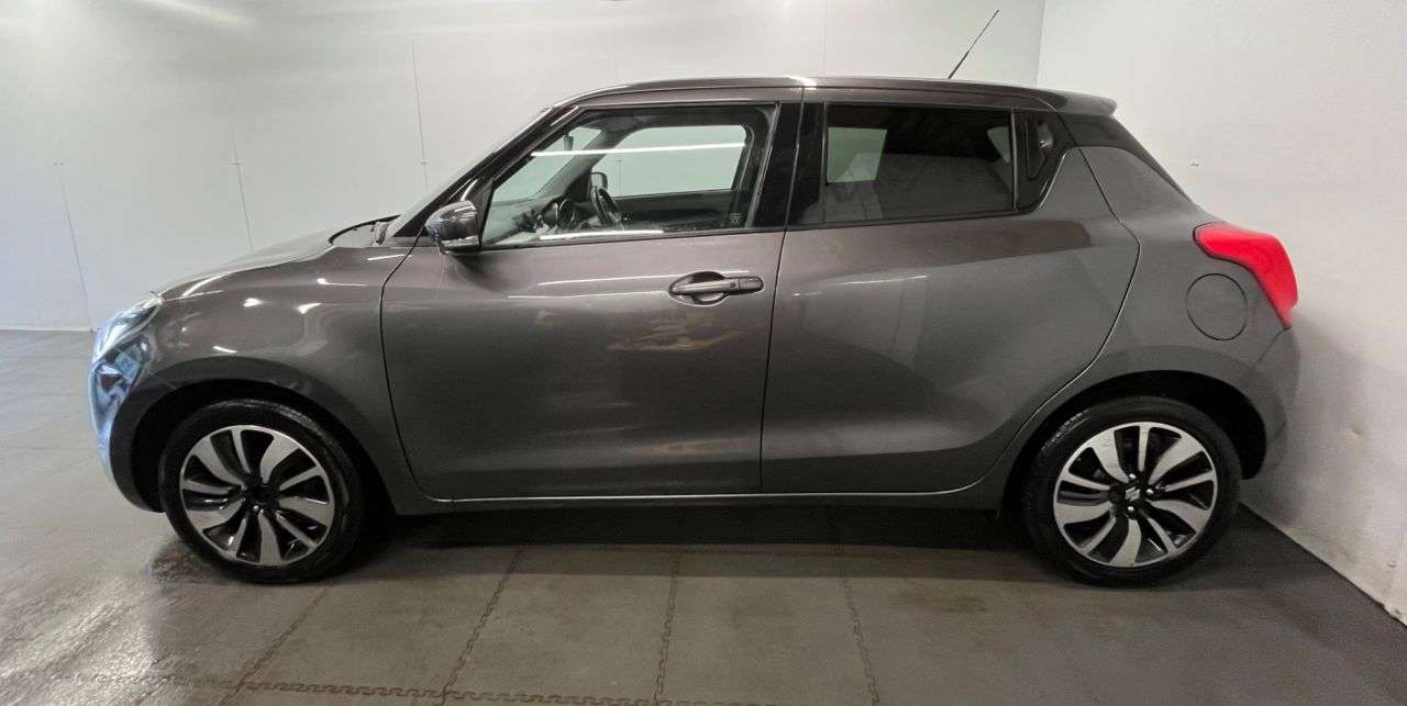 2017 SUZUKI SWIFT 2017 SUZUKI SWIFT