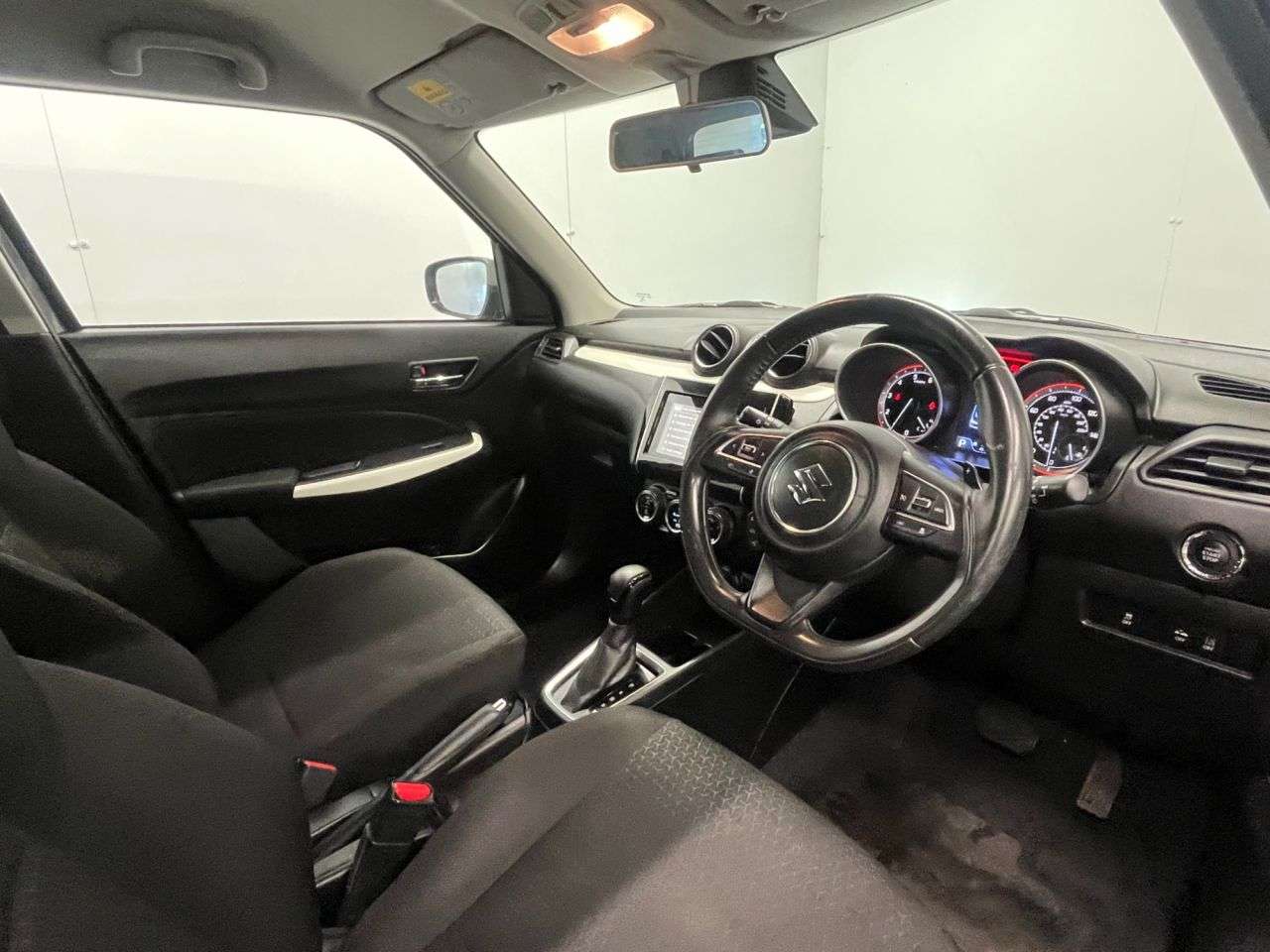 2017 SUZUKI SWIFT 2017 SUZUKI SWIFT