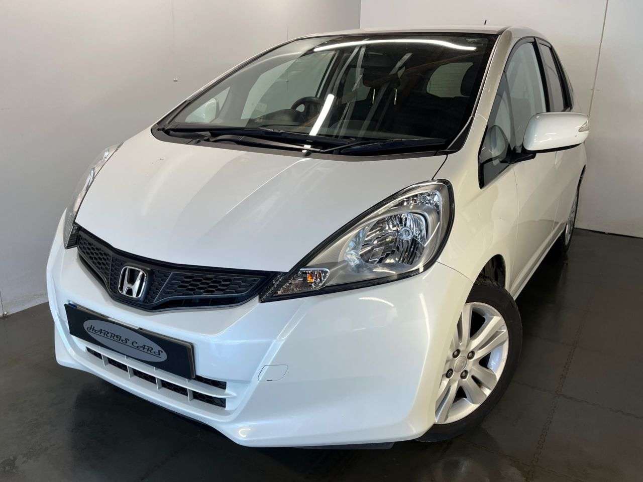 A 2014 HONDA JAZZ 1.4 i-VTEC ES Plus Hatchback 5dr Petrol CVT Euro 5 (99 ps) 12 MONTHS AA, FR A 2014 HONDA JAZZ 1.4 i-VTEC ES Plus Hatchback 5dr Petrol CVT Euro 5 (99 ps) 12 MONTHS AA, FR