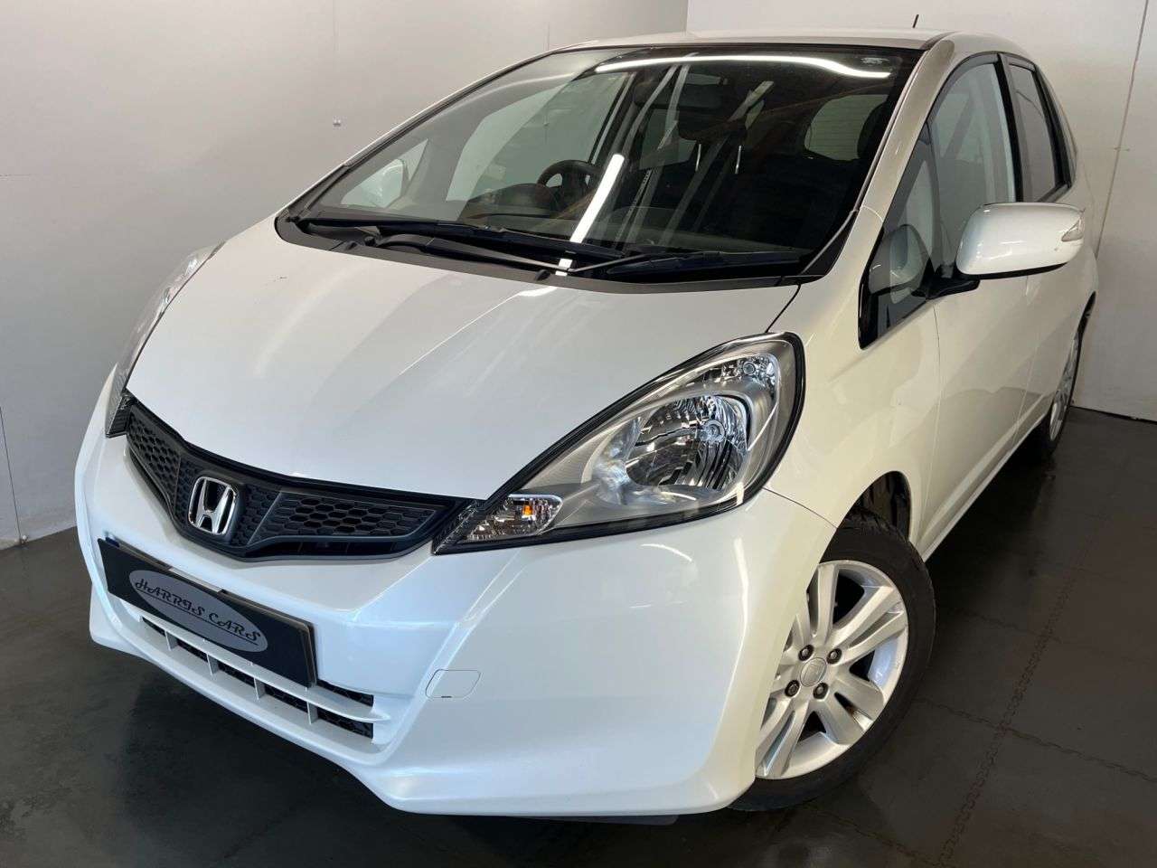 A 2014 HONDA JAZZ 1.4 i-VTEC ES Plus Hatchback 5dr Petrol CVT Euro 5 (99 ps) 12 MONTHS AA, FR A 2014 HONDA JAZZ 1.4 i-VTEC ES Plus Hatchback 5dr Petrol CVT Euro 5 (99 ps) 12 MONTHS AA, FR