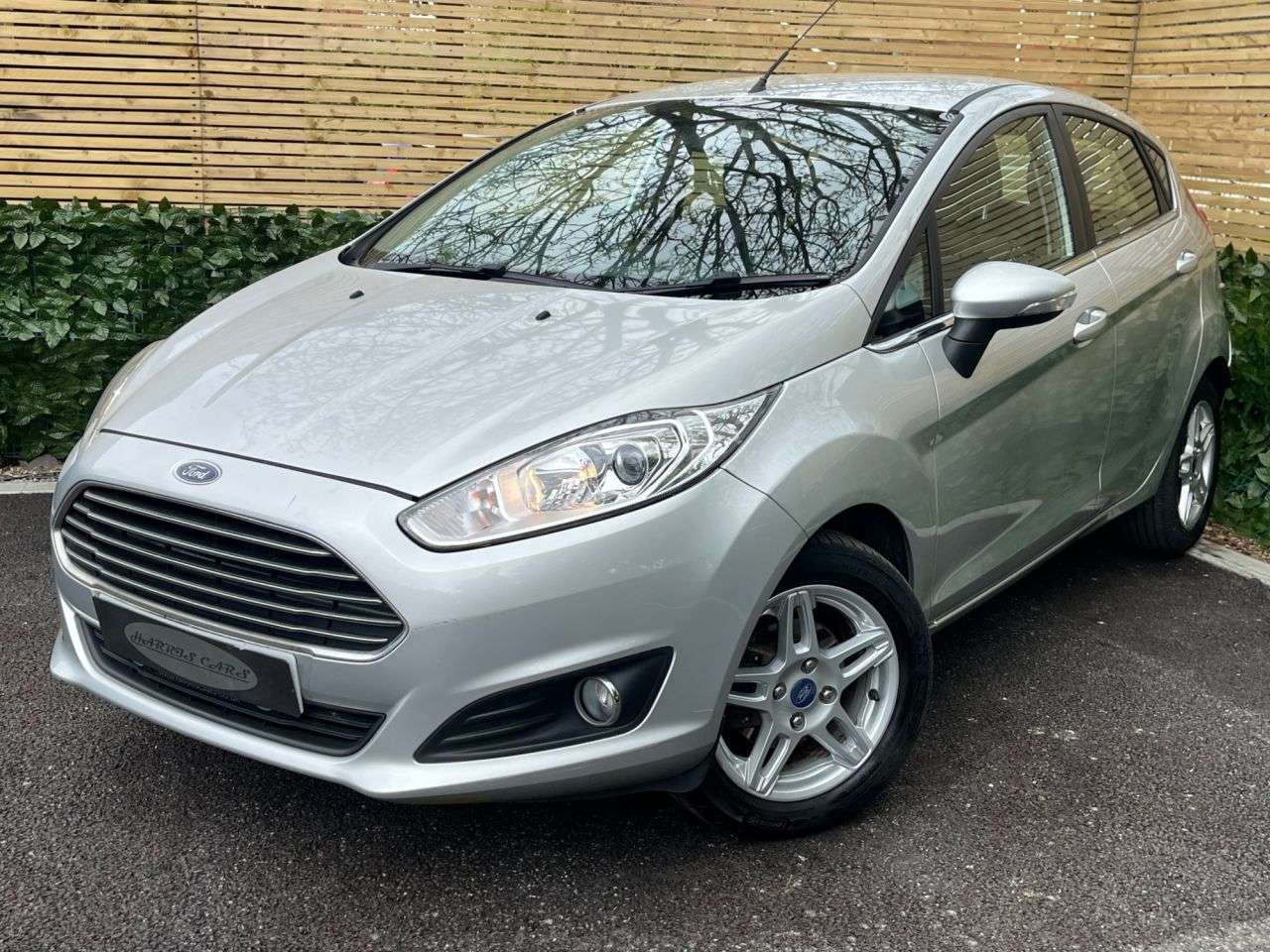 A 2013 FORD FIESTA 1.6 Zetec Hatchback 5dr Petrol Powershift Euro 5 (105 ps) 12 MONTHS AA, FRE A 2013 FORD FIESTA 1.6 Zetec Hatchback 5dr Petrol Powershift Euro 5 (105 ps) 12 MONTHS AA, FRE