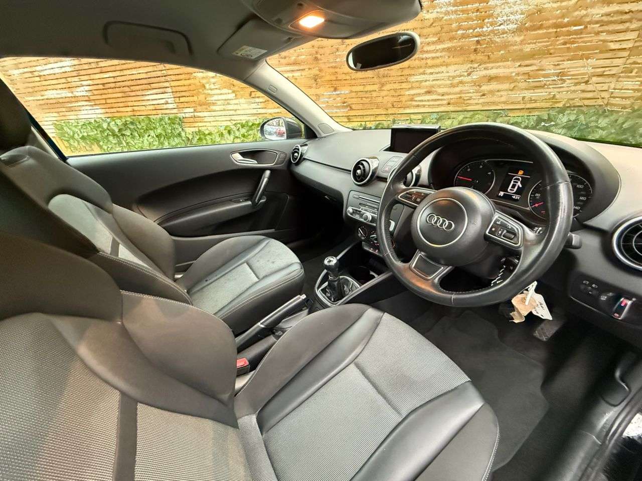2016 AUDI A1 2016 AUDI A1